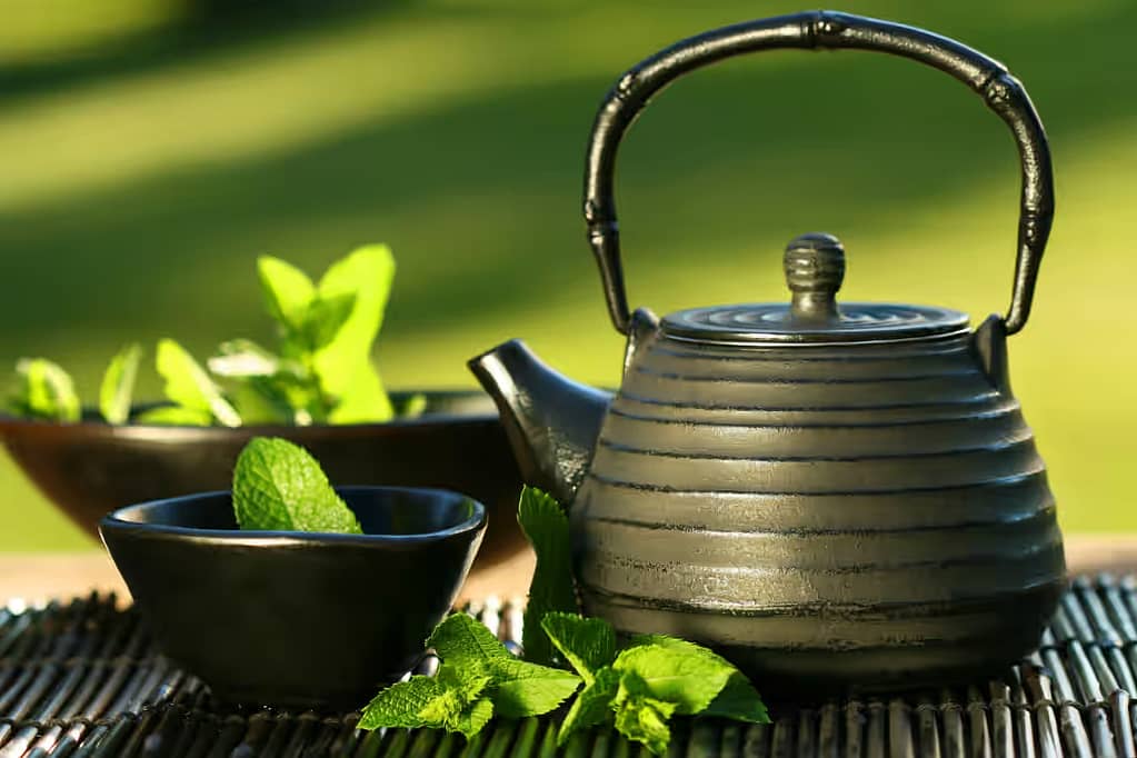 what does strong tea do to your body